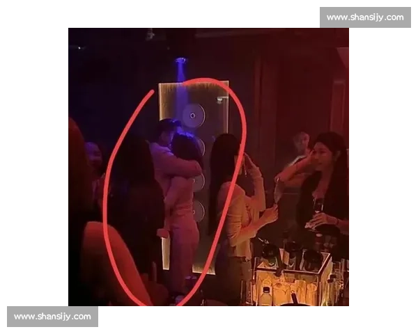特里皮尔被曝与成人女星夜店密会至凌晨 婚姻破裂细节曝光 特里皮尔被曝与成人女星夜店密会至凌晨 婚姻破裂细节曝光