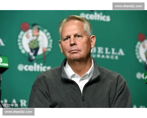 安德鲁斯亮剑小蜜蜂:定位球大师升任主帅,誓言率队展翅高飞 安德鲁斯亮剑小蜜蜂:定位球大师升任主帅,誓言率队展翅高飞